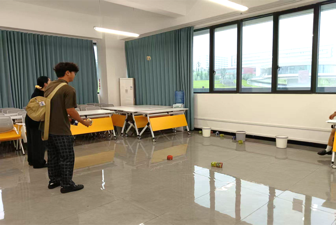 财经商贸学院举办“乐享趣味运动，凝聚商贸青春”主题趣味运动会