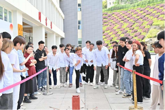 2025年留学生新年庆祝活动成功举办